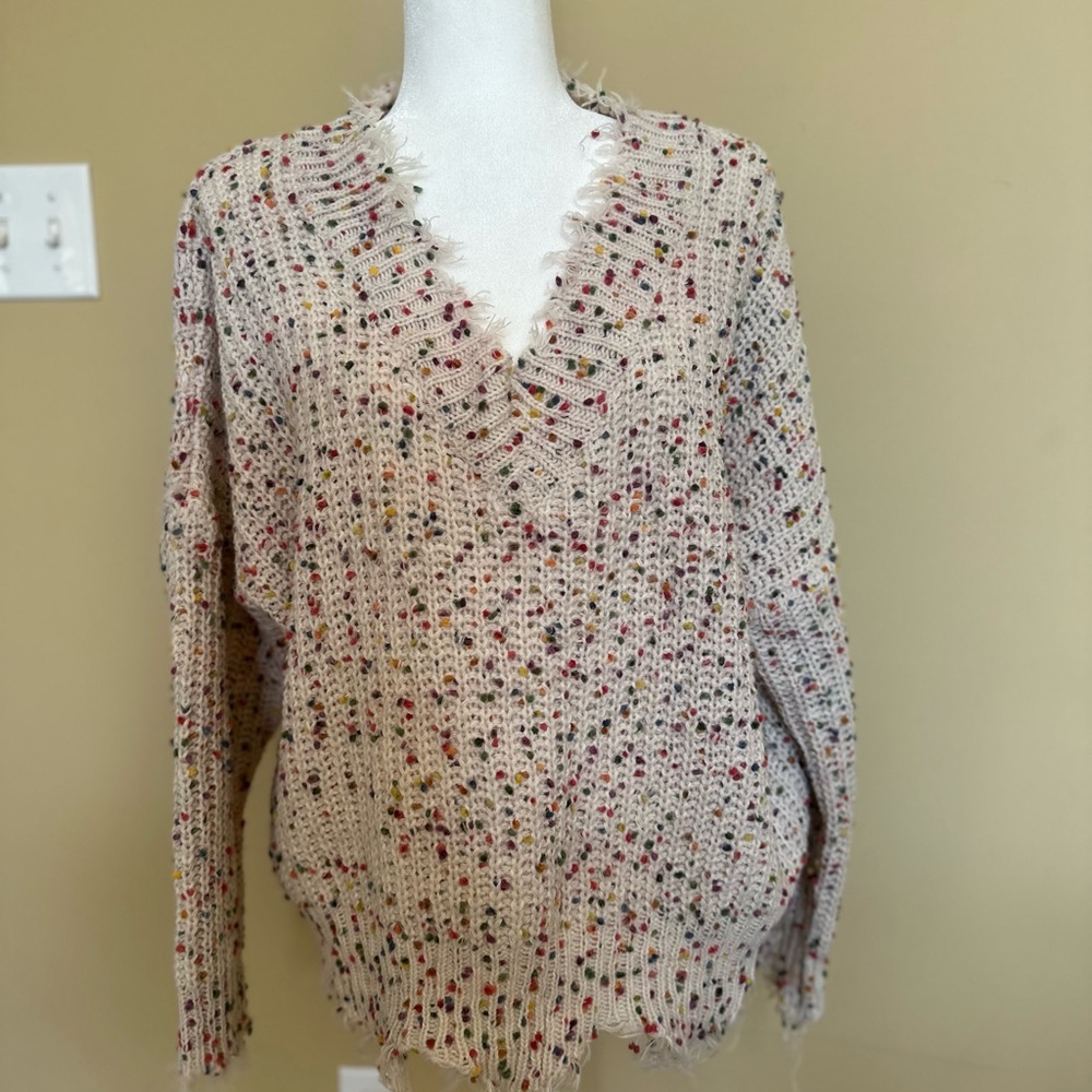 Main Strip Cream Multicolor V-Neck Sweater